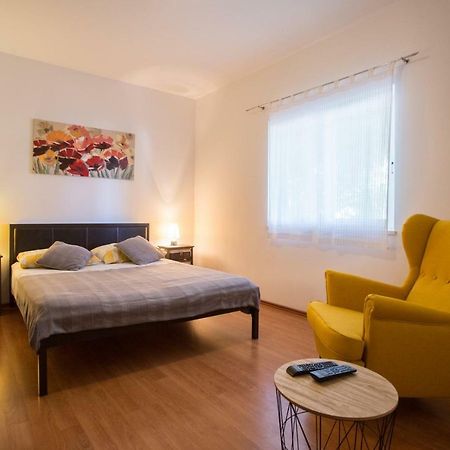 Komiža Apartments Zambarlin מראה חיצוני תמונה