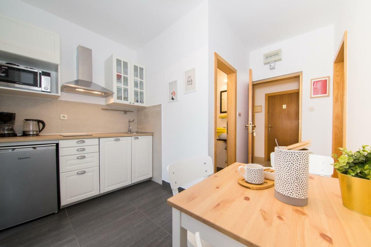 Komiža Apartments Zambarlin מראה חיצוני תמונה