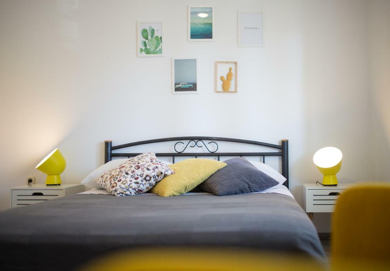 Komiža Apartments Zambarlin מראה חיצוני תמונה